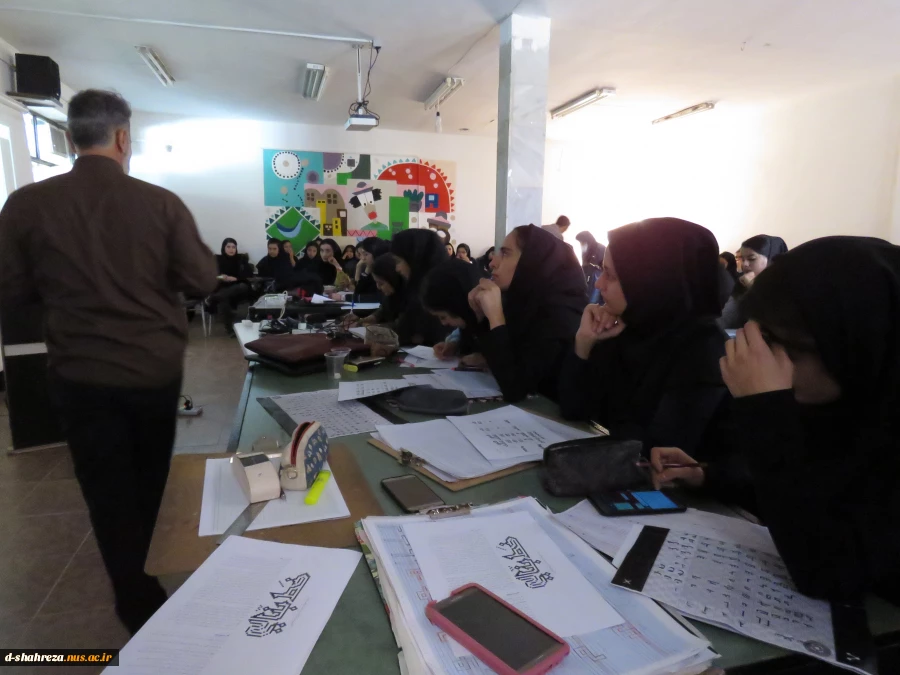 برگزاری ورکشاپ یکروزه تجربه،نگاشت،شناخت خطوط اسلامی در آموزشکده  فنی و حرفه ای دختران شهرضا  4