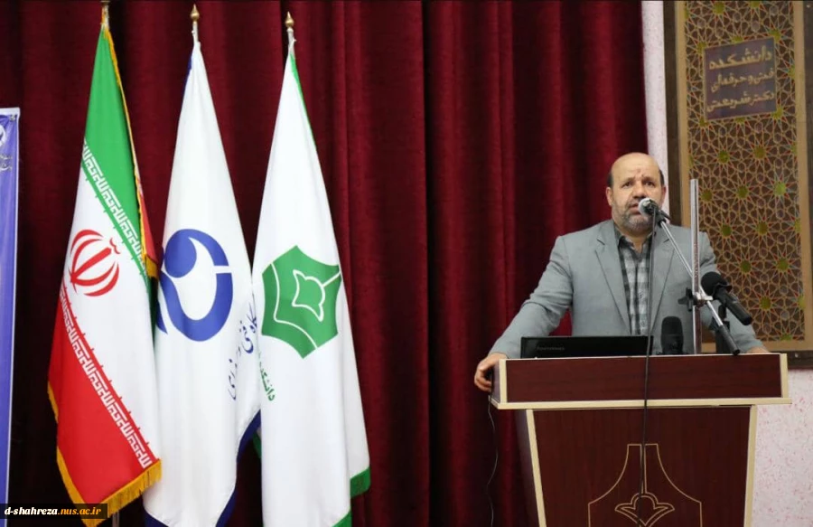 دکتر جلیلی در گردهمایی فرماندهان بسیج اساتید دانشگاه فنی وحرفه ای تشکیل گروه های مسئله محور از سیاست های بسیج اساتید است. 2