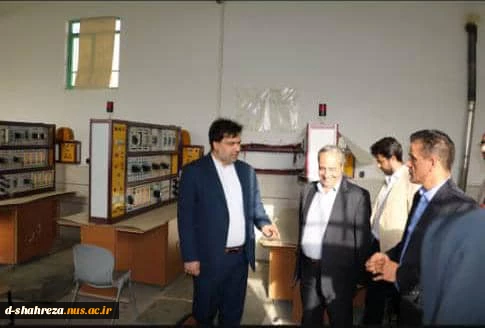 بازدید دکتر خسرویان از آموزشکده‌های فنی و حرفه‌ای شهرضا، استان اصفهان .
 2
