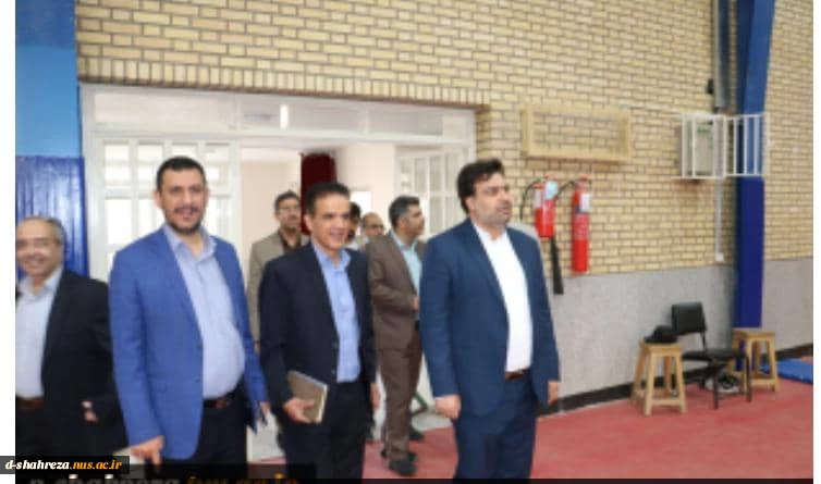 بازدید دکتر خسرویان از آموزشکده‌های فنی و حرفه‌ای شهرضا، استان اصفهان .
 2