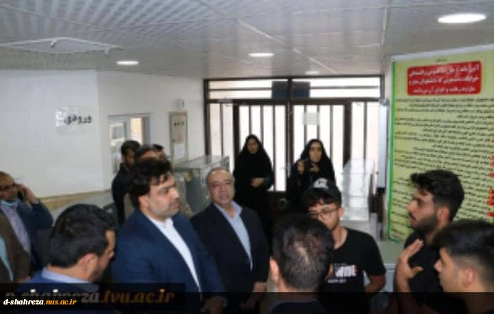 بازدید دکتر خسرویان از آموزشکده‌های فنی و حرفه‌ای شهرضا، استان اصفهان .
 2