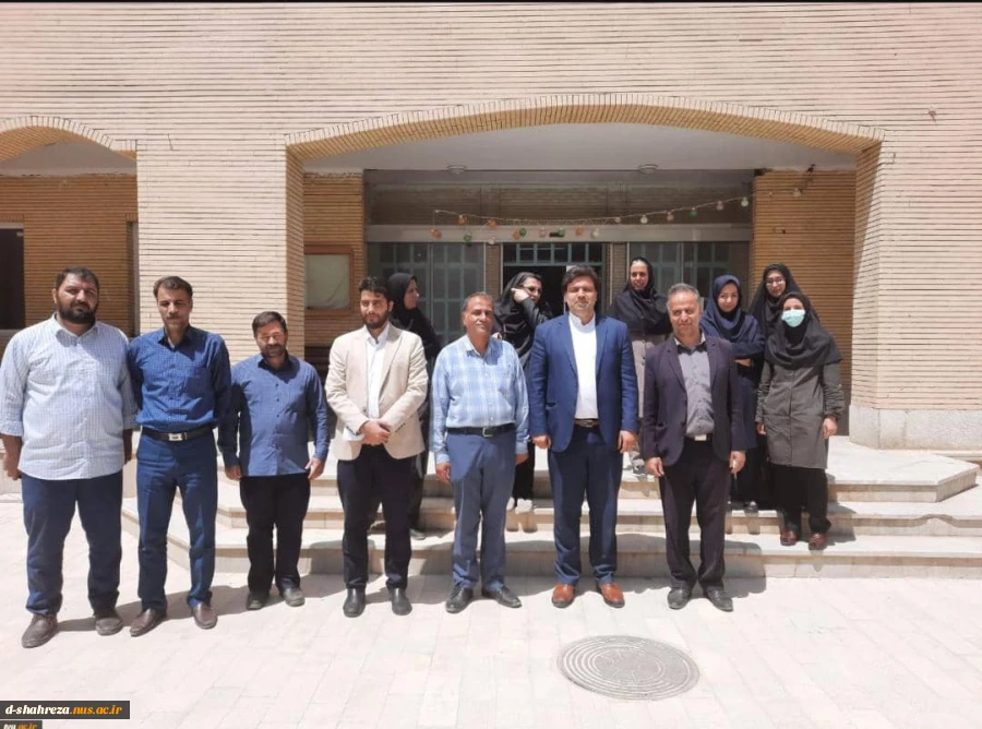 نشست صمیمی دکتر خسرویان با اساتید، کارکنان و دانشجویان آموزشکده فنی و حرفه‌ای خوانسار. 3