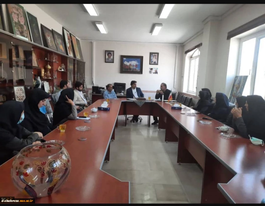 نشست صمیمی دکتر خسرویان با اساتید، کارکنان و دانشجویان آموزشکده فنی و حرفه‌ای خوانسار. 2